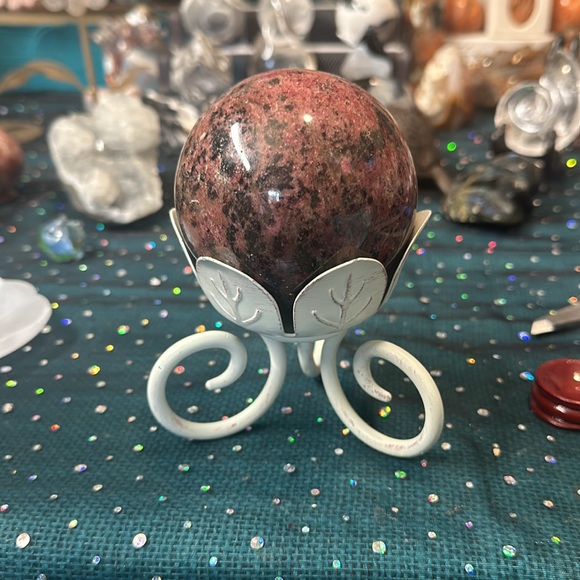 1028g 82" Almandine Wine Red Garnet Crystal beautiful color great size showpiece - Picture 5 of 5